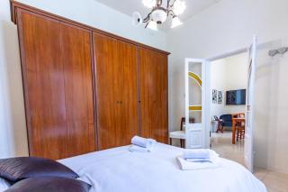 Stay Charles Sliema Home, Cozy, Prime Spot, Near Seafront - 4