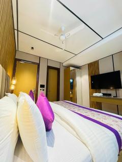 JS Residency Suites Near Nizamuddin Railway Station - 0
