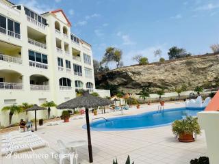 Mona's Point Tenerife - Aircon, private parking and heated pool - 8