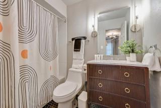 Cozy 1BR Extended Stay Steps to Santa Fe Trail - 3