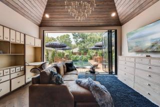 Elegant 3-suite Retreat W Pool - 7
