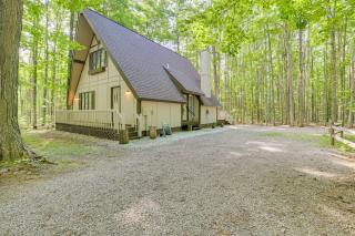 Woodsy A-Frame Cabin with Lakes of the North Access - 9