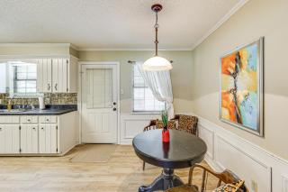 4 Mi to Hospital Texarkana Family Home with Yard! - Texarkana - 1