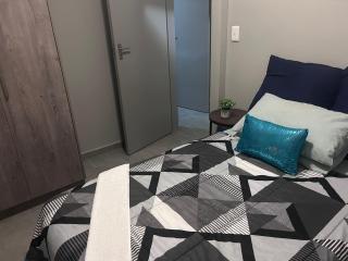 Two Cosy Bedroom Apartment - 8