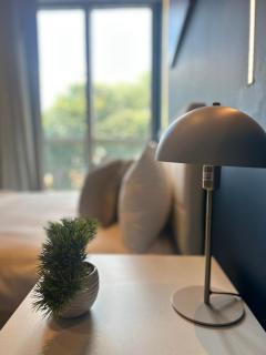 AO Arena - Contemporary - MCR City Pad - Parking - 9
