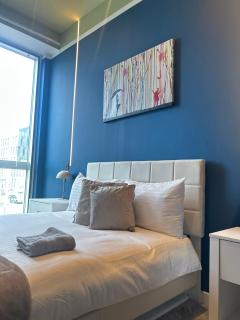 AO Arena - Contemporary - MCR City Pad - Parking - 4