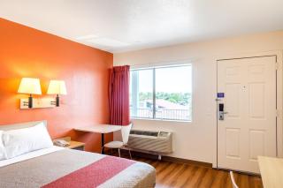 Motel 6-Redding, CA - Central - Redding - 6