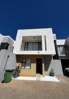 Haven Hide Self Catering - Windhoek - 4