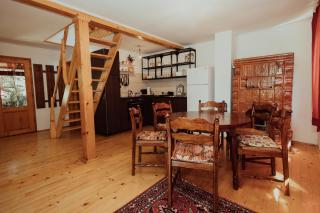 Cheerful Forest Cabin with Hot Tub! - - 5