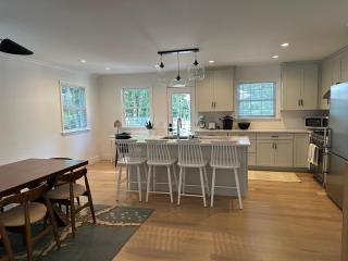 Cozy East Hampton Home 4 beds, 3 baths - 3