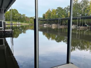 Sandy's River House - 8