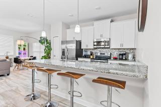 Cozy 05 Bedrooms4 Baths At Storey Lake - 2