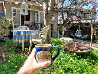 Summer-house OASIS on quiet street in ROCKRIDGE - 7