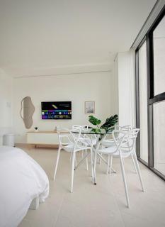 Modern Beach Retreat Luxury Feel - 3