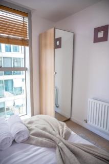 Mory Homes Modern 2 BDR Flat Private Parking in Central MK - Milton Keynes - 2