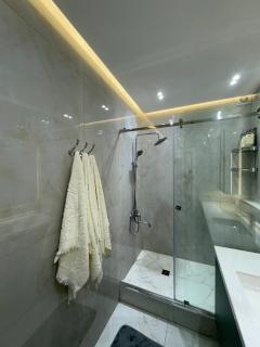Cozy Apartment in City Centre - Tachkent - 8