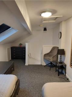 Cozy Retreat 9 Mins to Leeds City Centre & LGI - Amley - 2