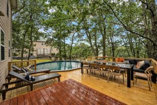 Heated Pool, Sauna, Hot Tub, Firepit & Game Room - 2