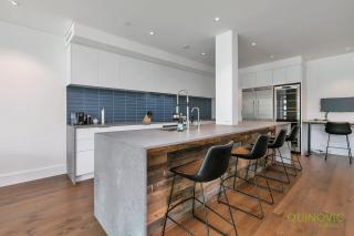 QV Stays Pure Luxury on the Viaduct - 4