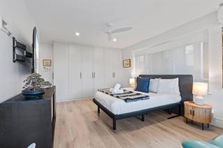 Luxe St Kilda Retreat - 7