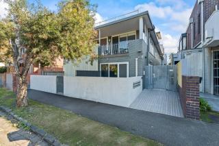 Luxe St Kilda Retreat - 4