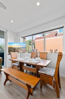 Luxe St Kilda Retreat - 1