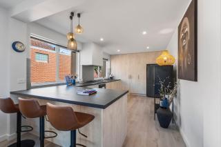 Luxe St Kilda Retreat - 1