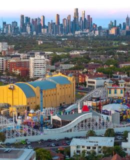 Luxe St Kilda Retreat - 9