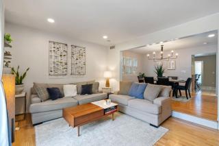 Stunning 4-story Home in Shadyside with Sauna, plenty of off-street parking, and highly walkable - Pittsburgh - 3