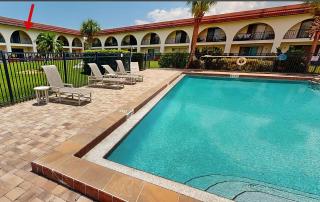 Steps away from Beach & Pool a two-story townhome on Anastasia Island. - 1