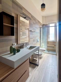 Old Lady - Apartment - 2