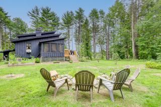 7 Mi to Glens Falls Peaceful Retreat with Game Room - 9