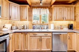 7 Mi to Glens Falls Peaceful Retreat with Game Room - 1