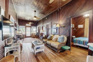 Fabulous oceanfront home with ocean view, WiFi, washer/dryer, & central AC - 5