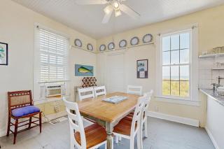 Fabulous oceanfront home with ocean view, WiFi, washer/dryer, & central AC - 3