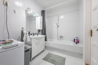 Palazzo Danube - Family Stay - 98 Sqm - AC - Balcony - 6