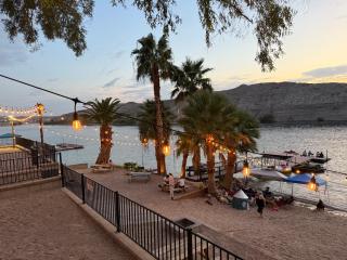 Cozy river front lookout - 7