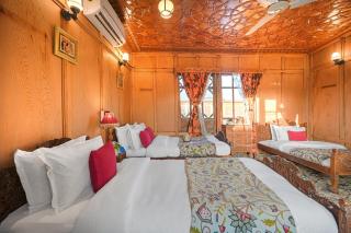 SaffronStays Kingori Houseboat - luxury houseboat with private deck, shikara high tea & lake views - 7