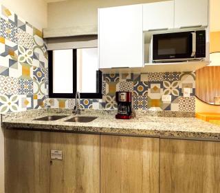 Indigo, Modern Apt Steps from Playa Brujas Beach - 7
