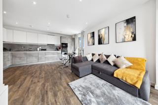 Fantastic 2 bed Flat with view IG11 - 4