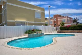 Amazing Location Beach House - 6
