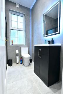 Spacious 1 bed Flat in West Kensington Fulham - 3