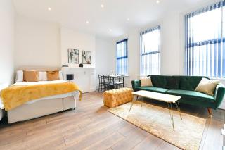 Spacious 1 bed Flat in West Kensington Fulham - 9