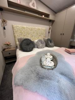 Autumn Hot Tub Lodge - Fishing - Amotherby - 1