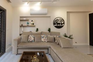 83/17/3 · 5BR-4BATH Spacious Luxury Haven - 2