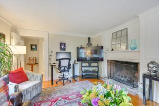 Less Than 1 Mi to Dtwn Salem Apt with Shared Patio and Yard! - 5