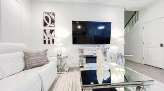 NEW! Solara Pool Home 6 Miles to Disney - 4