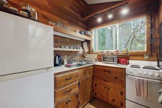Moss & Moon Cottage - 1