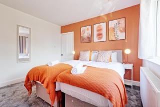 3 Bedroom Property, Free Parking for 3 Vehicles - 9