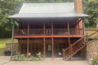 Peak and Pond Retreat - 1